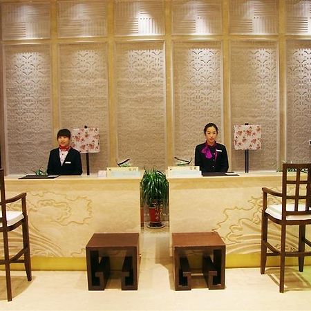 Royal Run Hotel Liêu Thành Ngoại thất bức ảnh